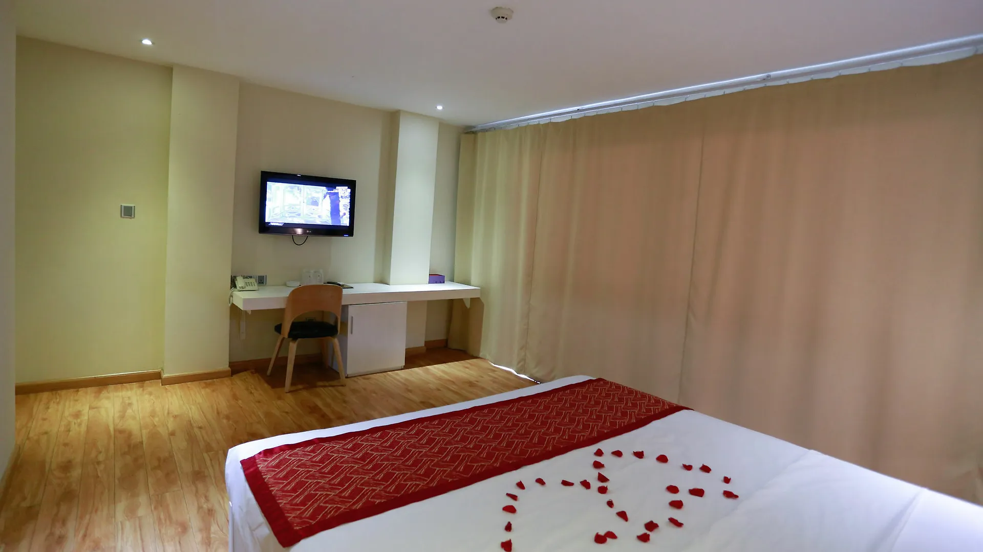 Thu Do Hotel Da Nang 2*,